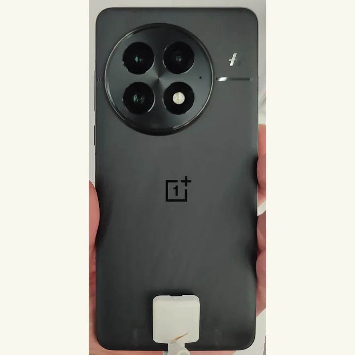OnePlus 13 product image